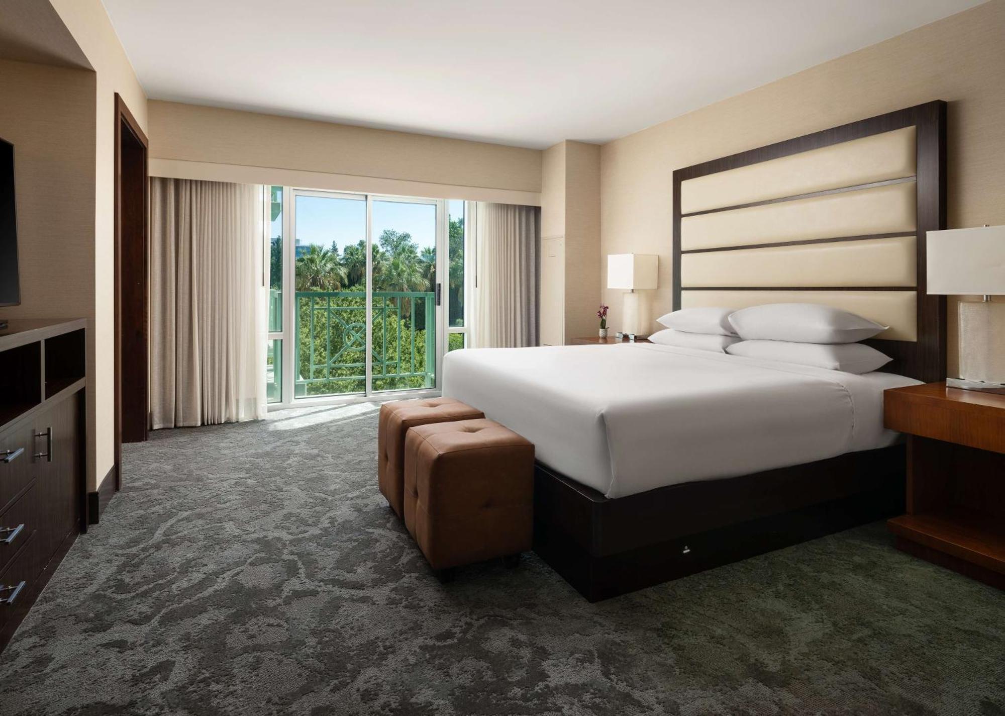 Hyatt Regency Hotel 4*